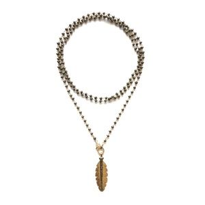 🩷VALENTINE’S DAY SPECIAL🩷 
 Pave Diamond Leaf Pendant Necklace